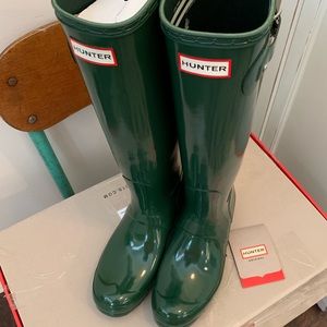 HUNTER green rain boots